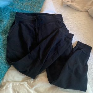 Size 6 black lululemon joggers
